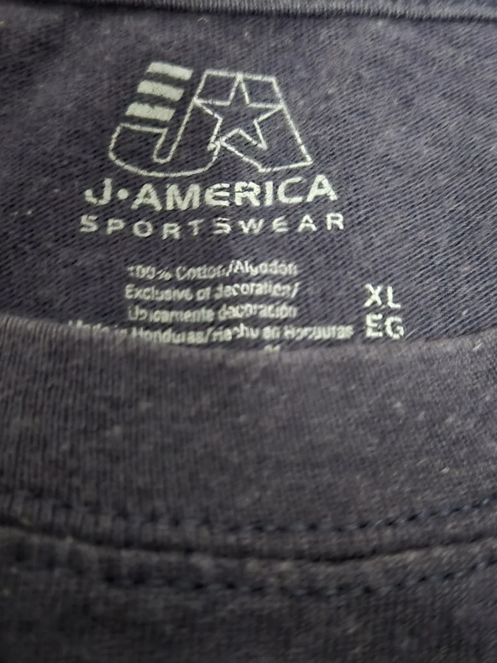 Auburn Tigers J. America Distressed "AU" Logo T-Shirt Navy Blue - Size XL - Picture 4 of 4